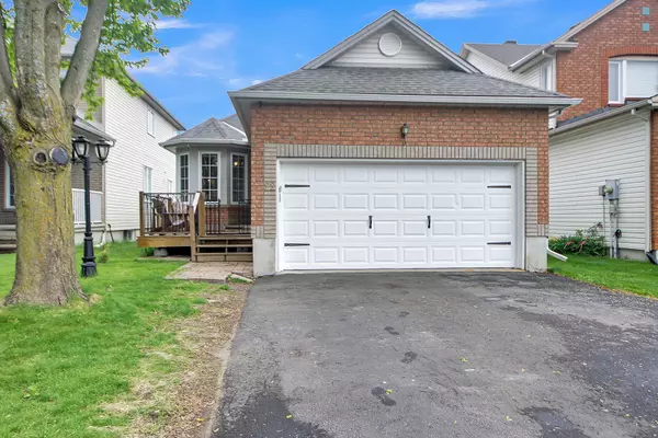 22 Halkirk AVE, Kanata, ON K2V 1B5