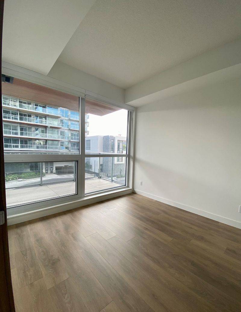 Toronto C15, ON M2K 0J2,27 McMahon DR #308