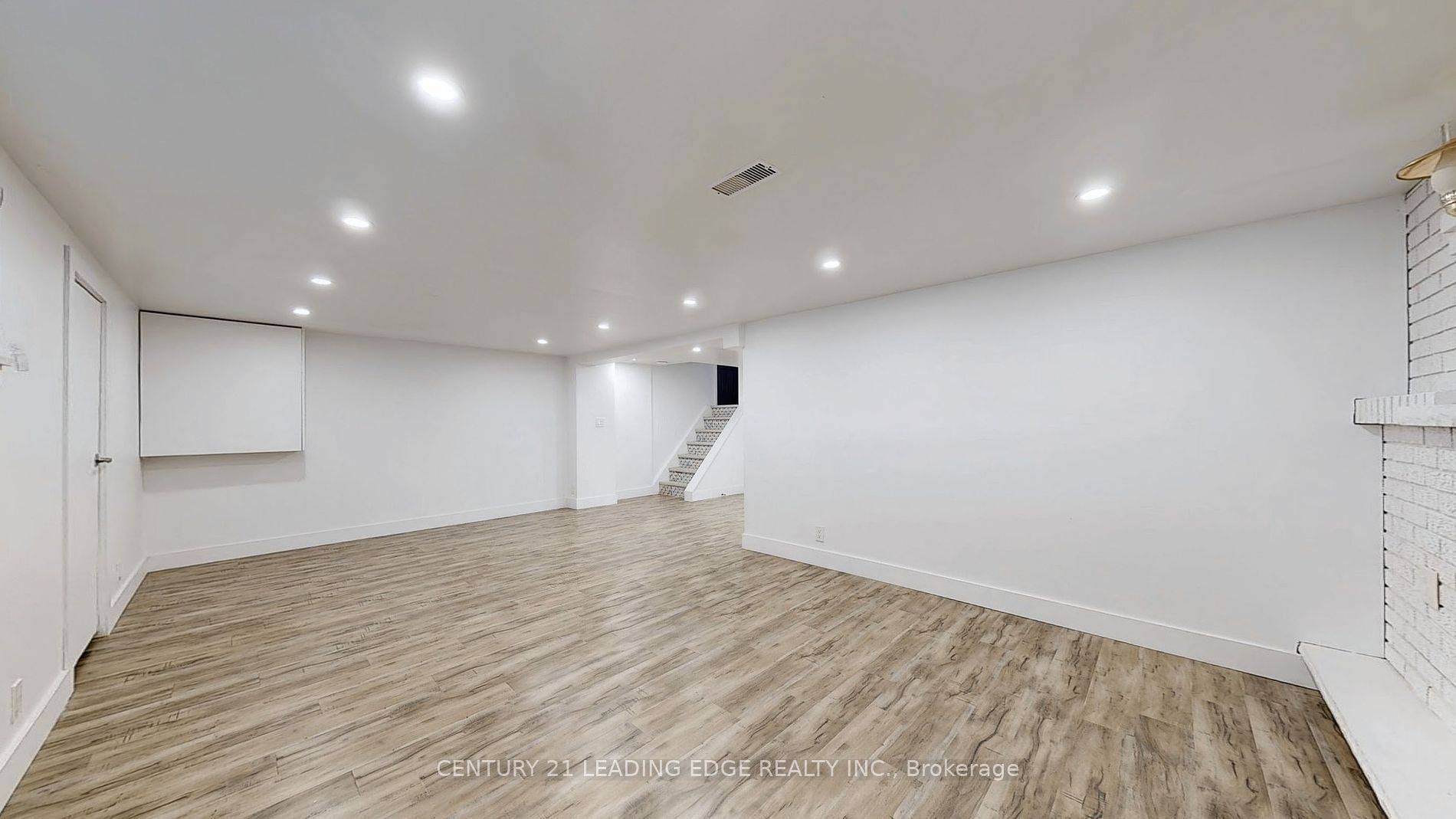 Toronto E04, ON M1R 1L3,70 Wexford BLVD #Bsmt