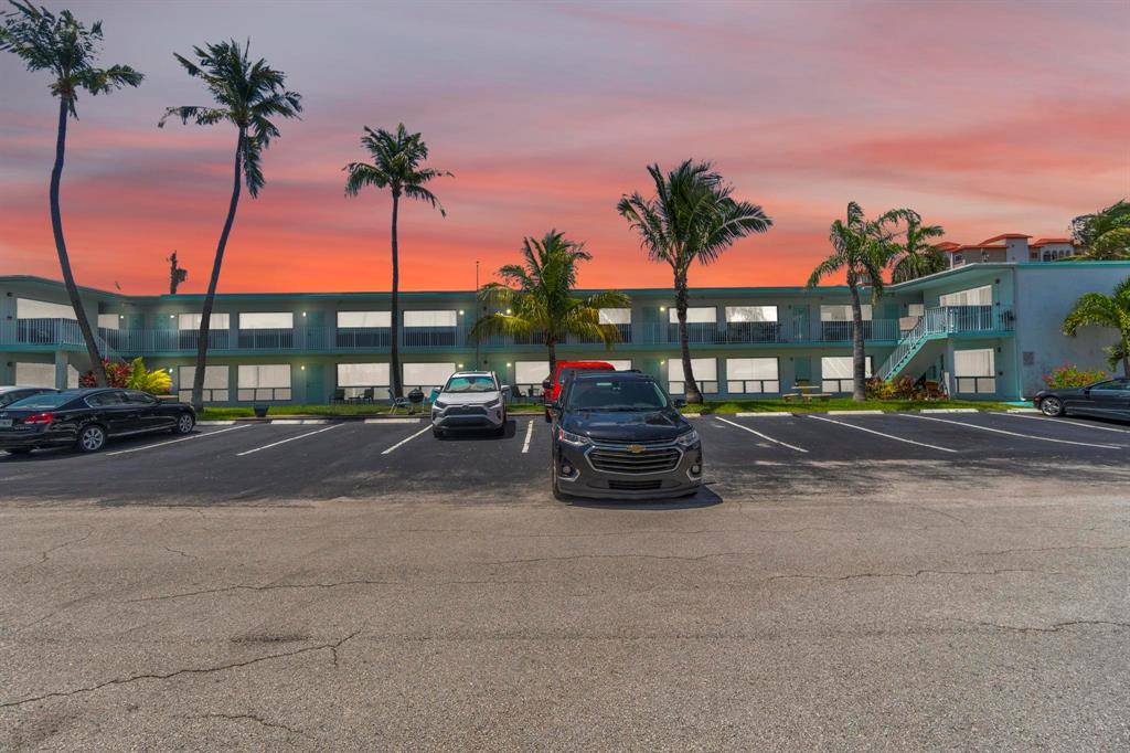 [StreetName, UnitNumber, StreetNumber, StreetDirPrefix], Pompano Beach, FL 33062