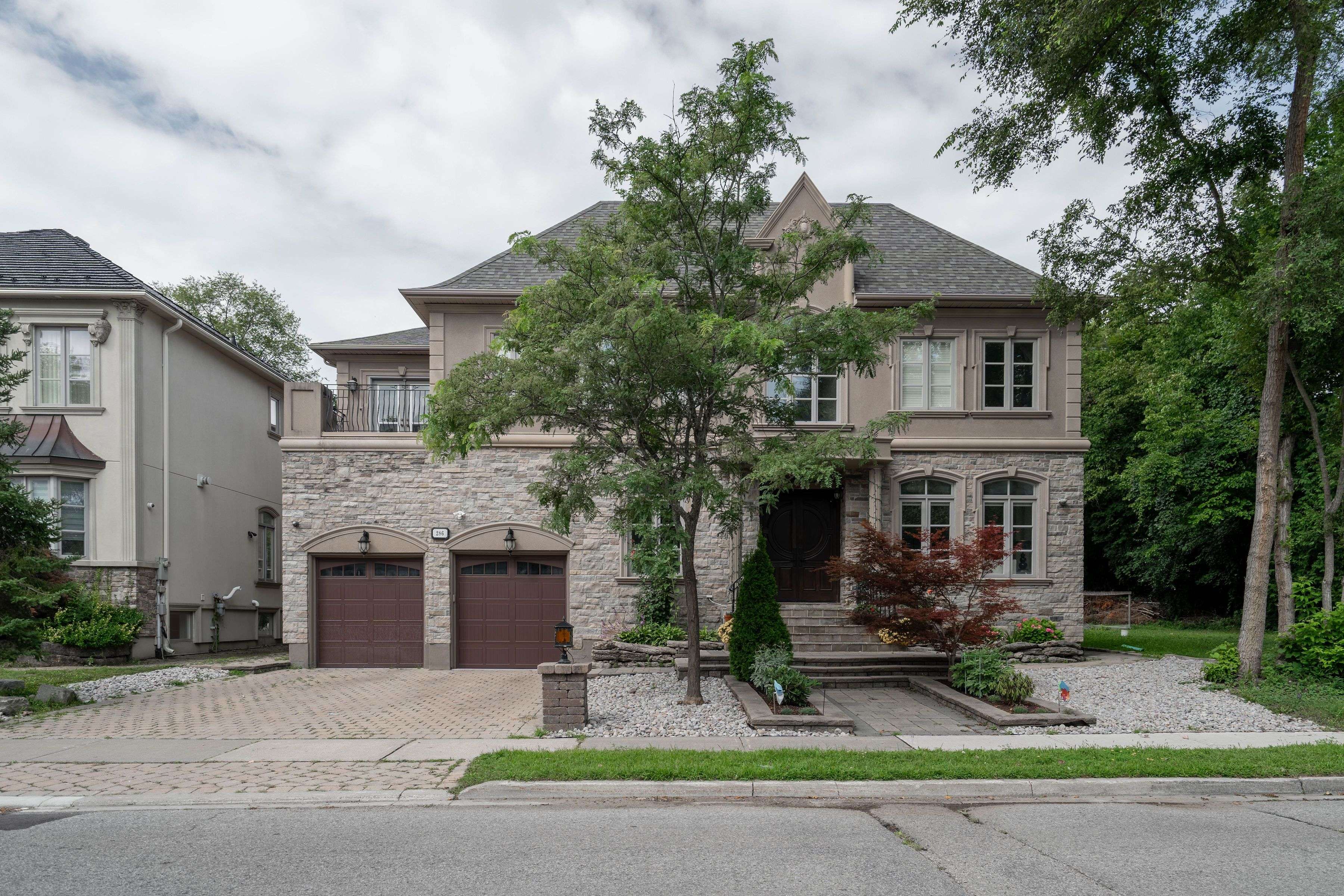 Richmond Hill, ON L4C 6L4,286 Fern AVE