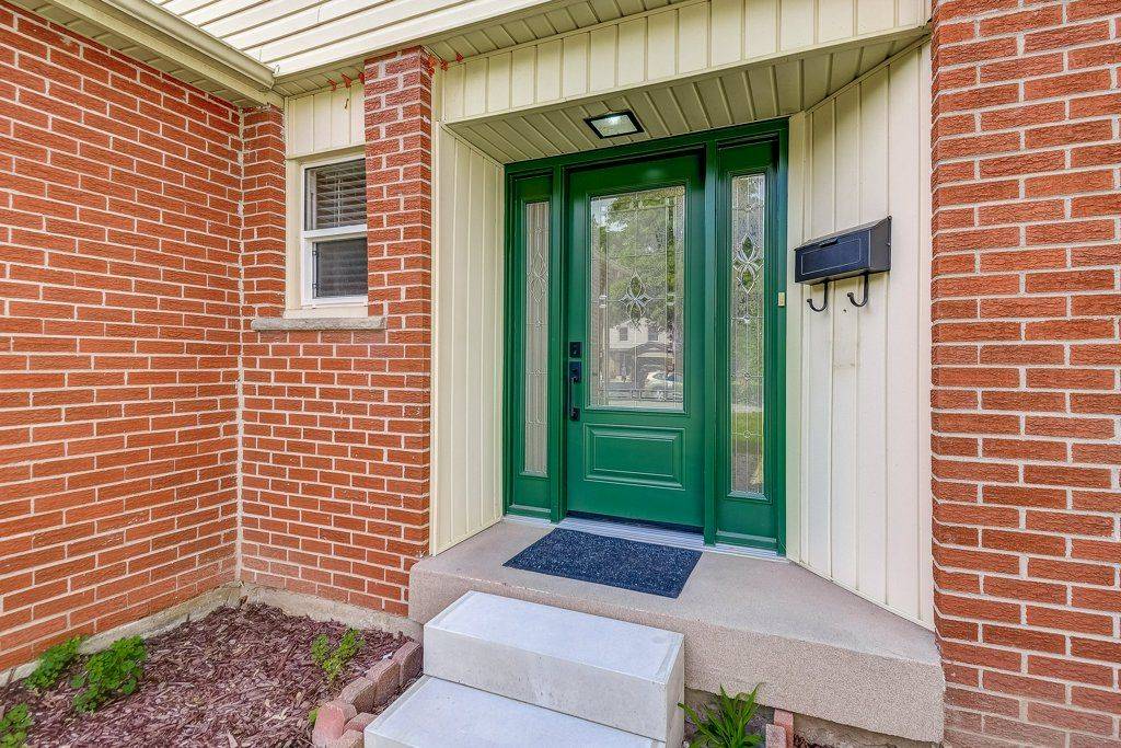 Burlington, ON L7M 1J8,1225 Consort CRES