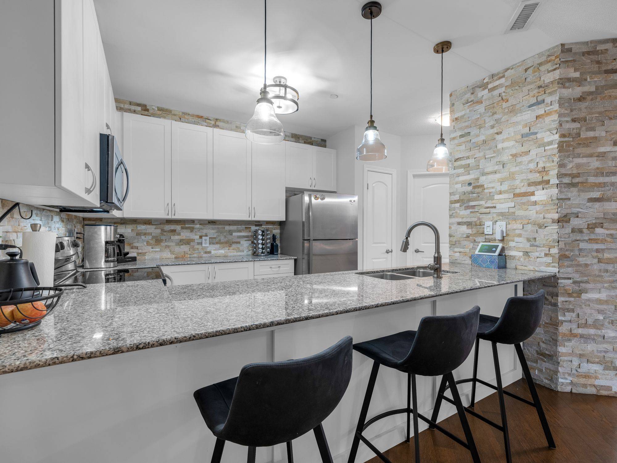 Milton, ON L9T 8K8,383 Main ST E #114