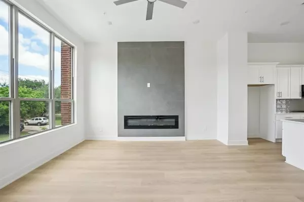 Farmers Branch, TX 75234,13351 Goodland Street #201