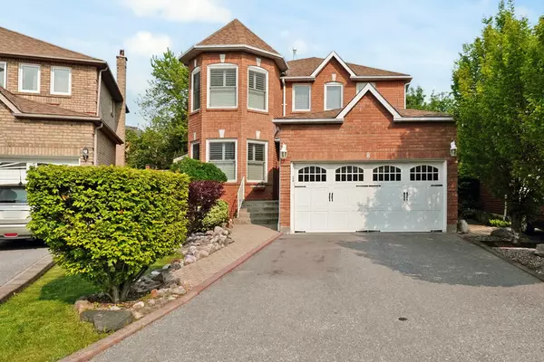 8 Stearns CT, Ajax, ON L1T 3M9