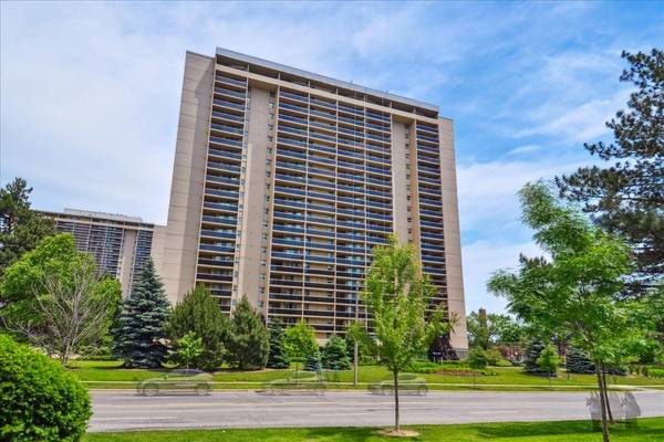 299 Mill RD #109, Toronto W08, ON M9C 4V9