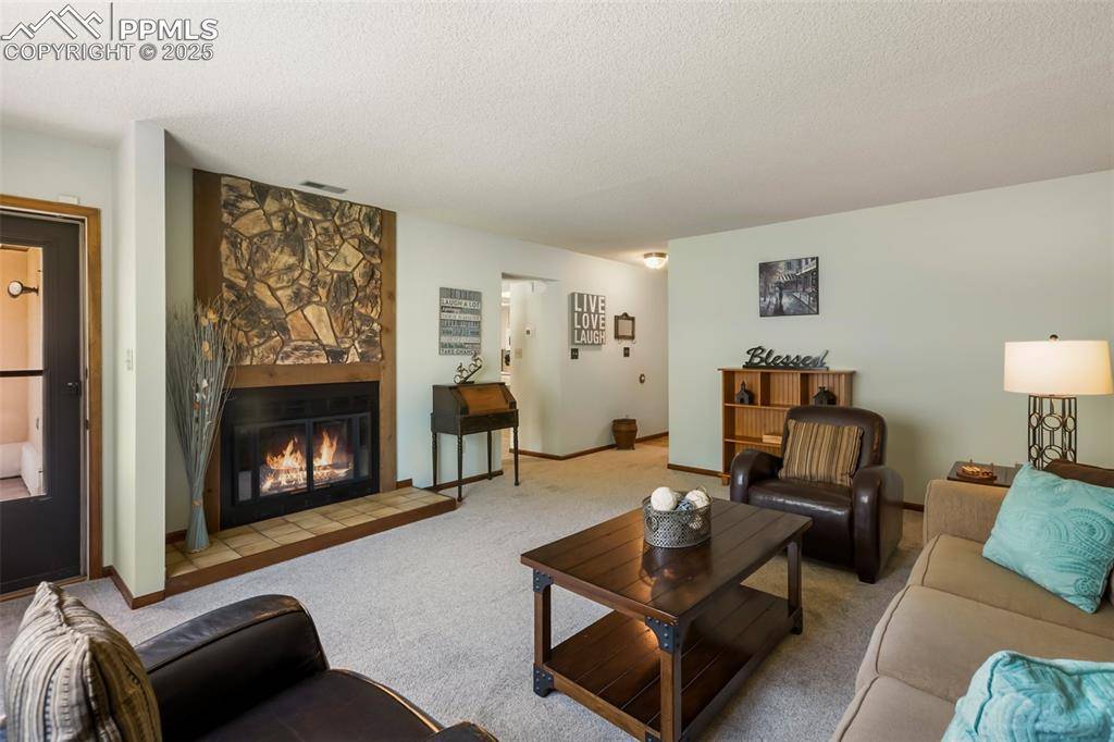 Colorado Springs, CO 80919,6946 Gayle Lyn LN