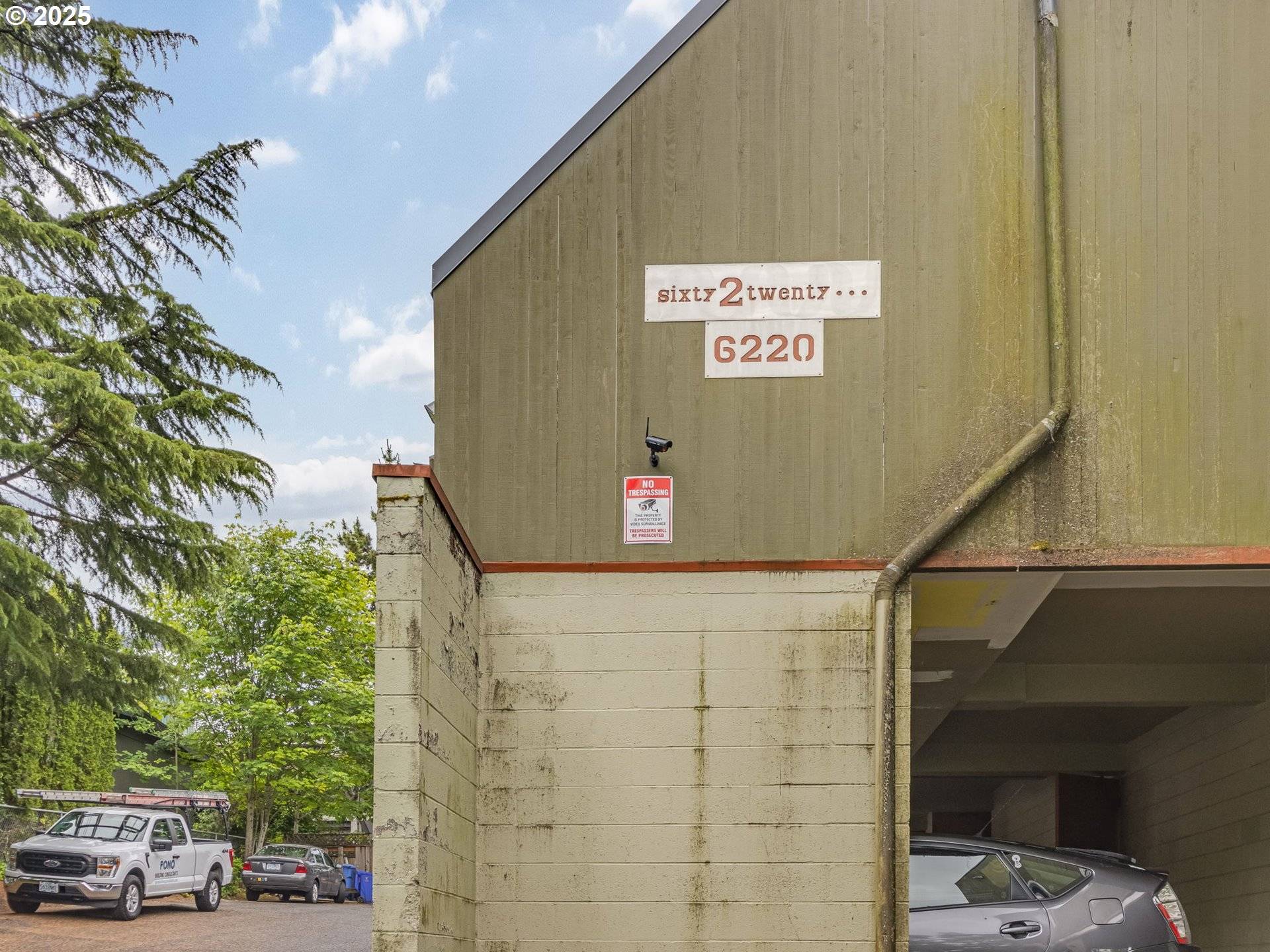 6220 SW CAPITOL HWY, Portland, OR 97239