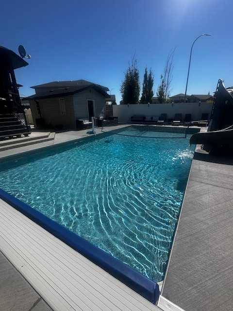 Medicine Hat, AB T1B 0N3,336 Somerside CRES SE