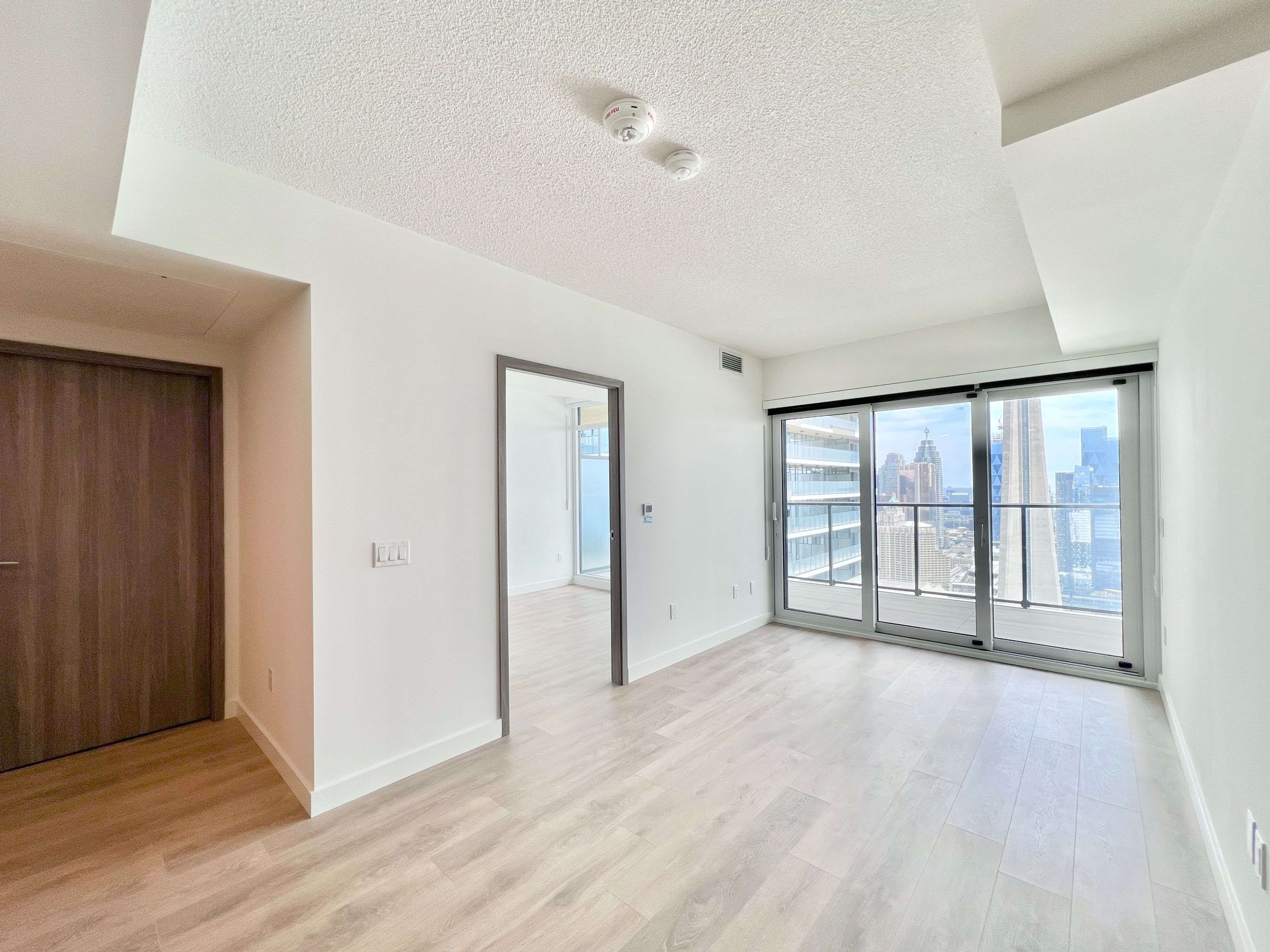 Toronto C01, ON M5V 0X4,3 Concord Cityplace WAY #5008