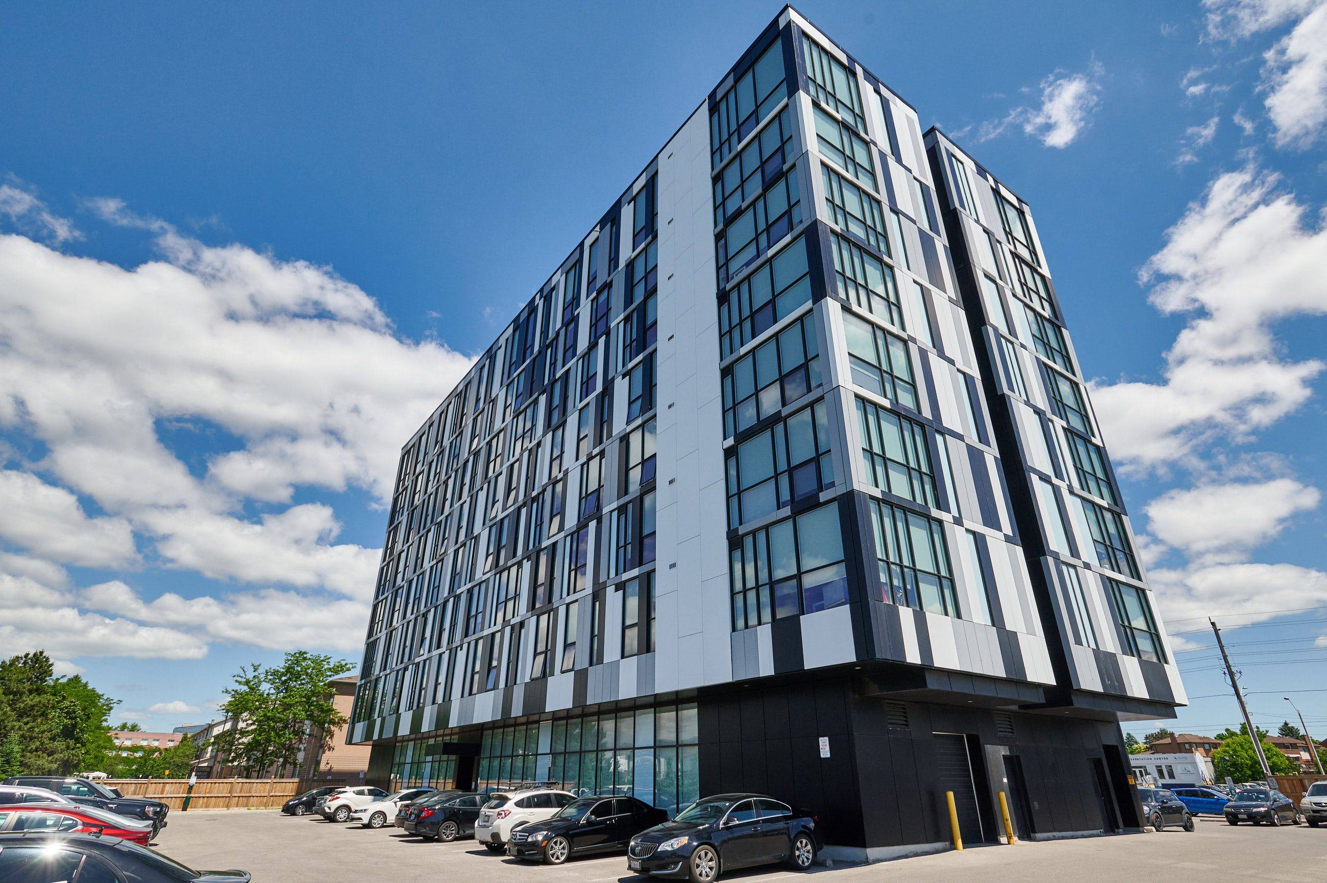 Oshawa, ON L1G 4Y3,1900 Simcoe ST #311