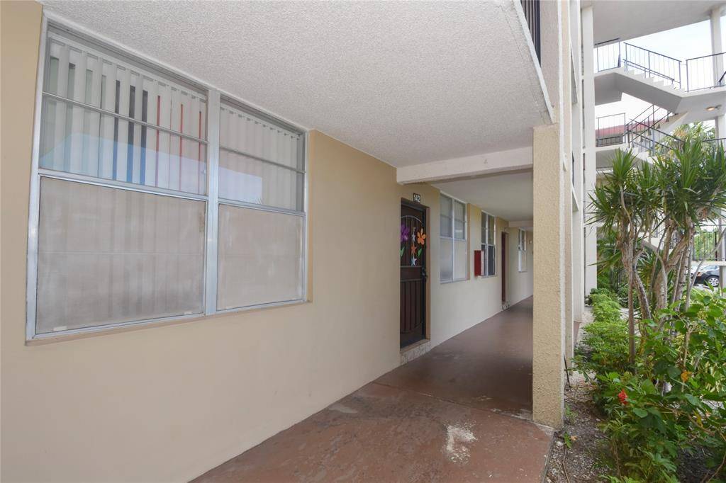 Lauderdale Lakes, FL 33313,2601 NW 48th Ter #142