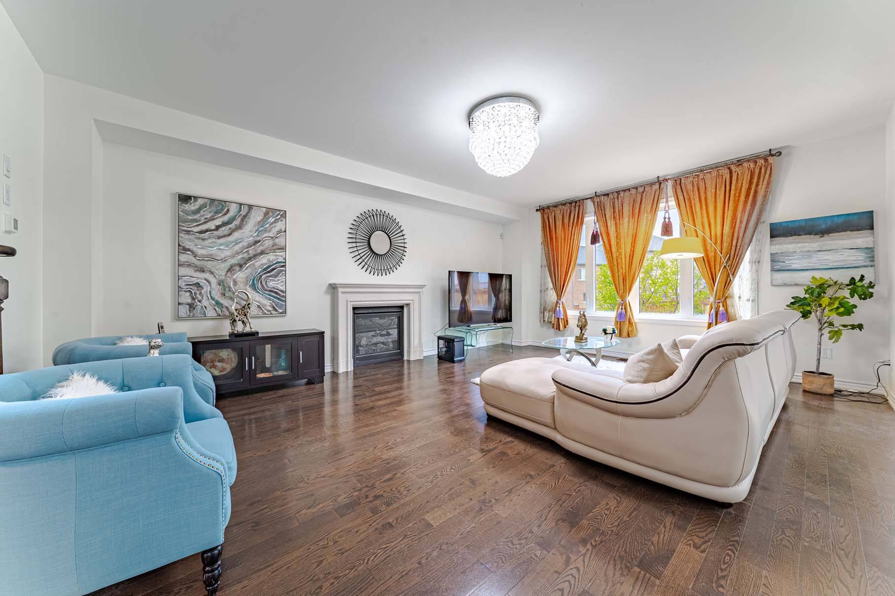 East Gwillimbury, ON L9N 0P8,10 Deepwood CRES