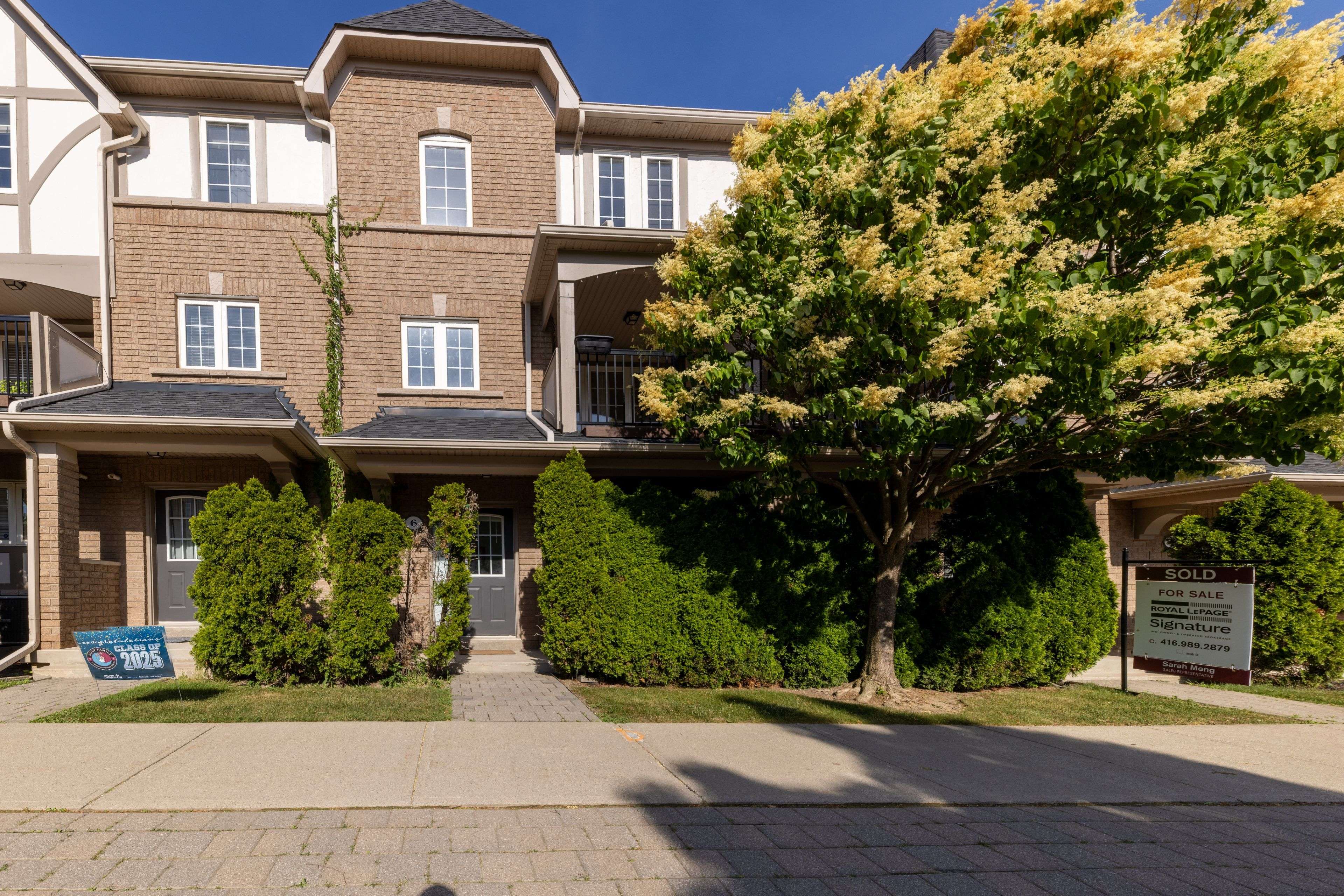 Oakville, ON L6H 7S7,2361 Parkhaven BLVD #6