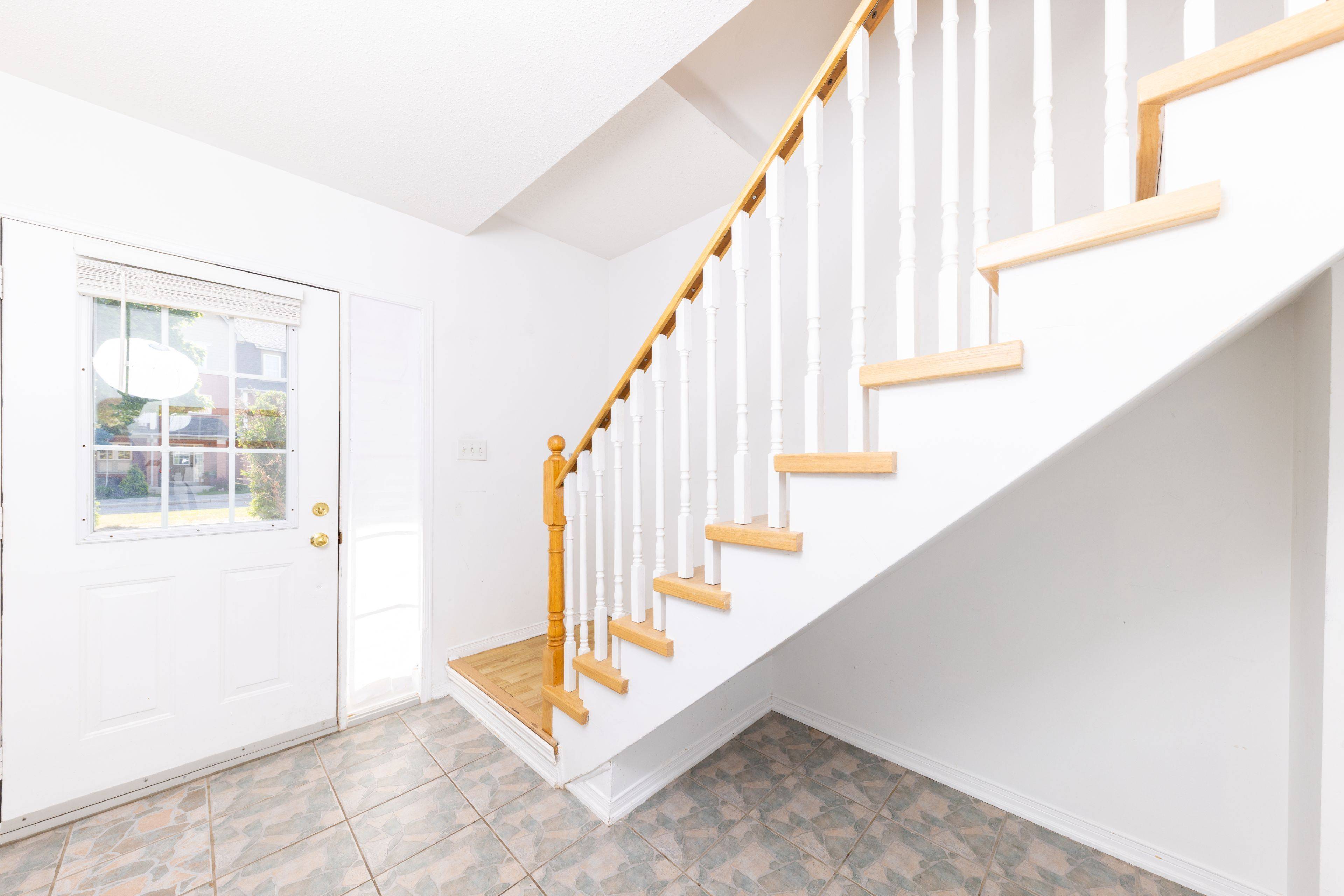 Oakville, ON L6H 7S7,2361 Parkhaven BLVD #6