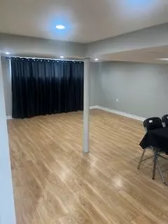 Mississauga, ON L5C 2G6,3548 Queenston DR