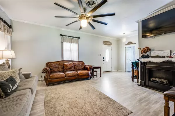 Decatur, TX 76234,101 E Mulberry Street