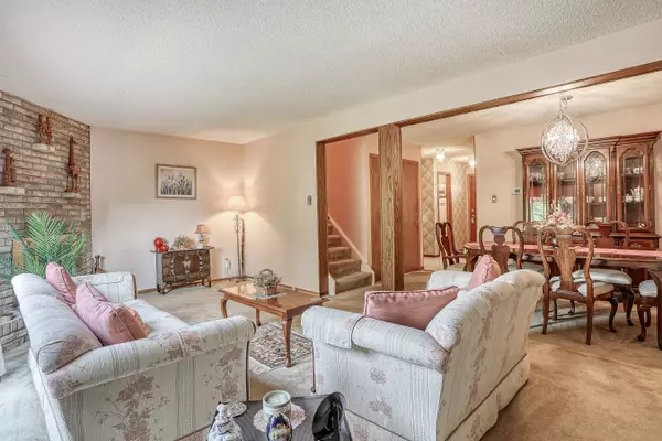 Toronto E07, ON M1V 1L6,7 Kennaley CRES
