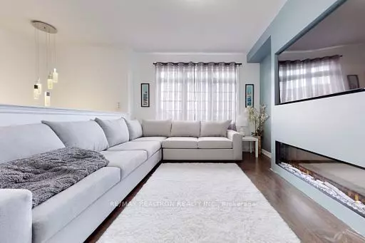 Bradford West Gwillimbury, ON L3Z 2A5,105 Matthewson AVE