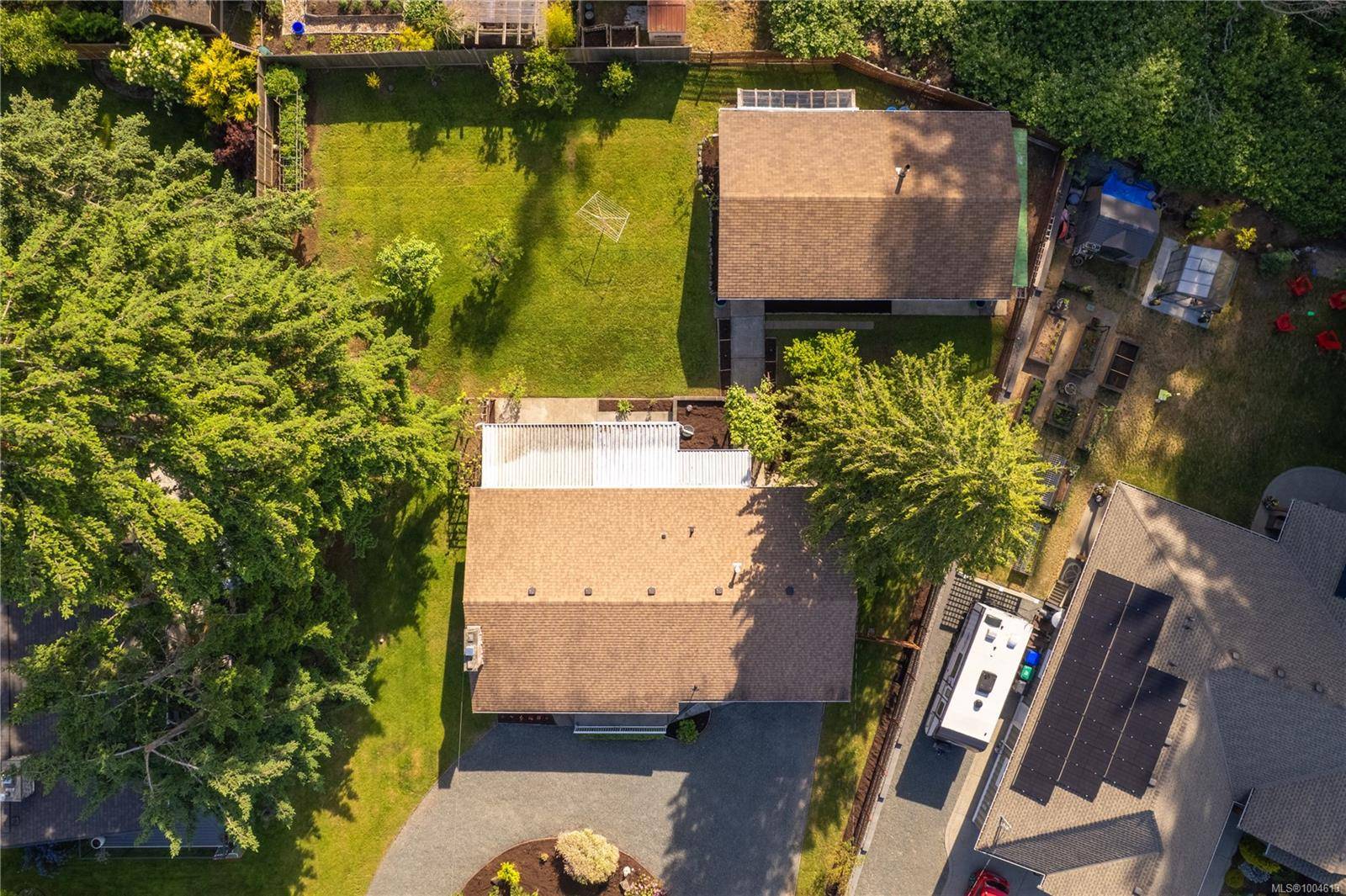 French Creek, BC V9P 2A1,646 Hawthorne Rise