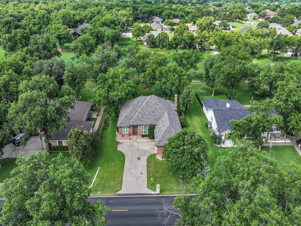 Granbury, TX 76049,5215 Wedgefield Road