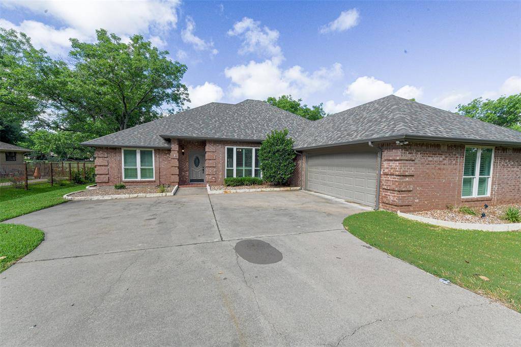 Granbury, TX 76049,5215 Wedgefield Road