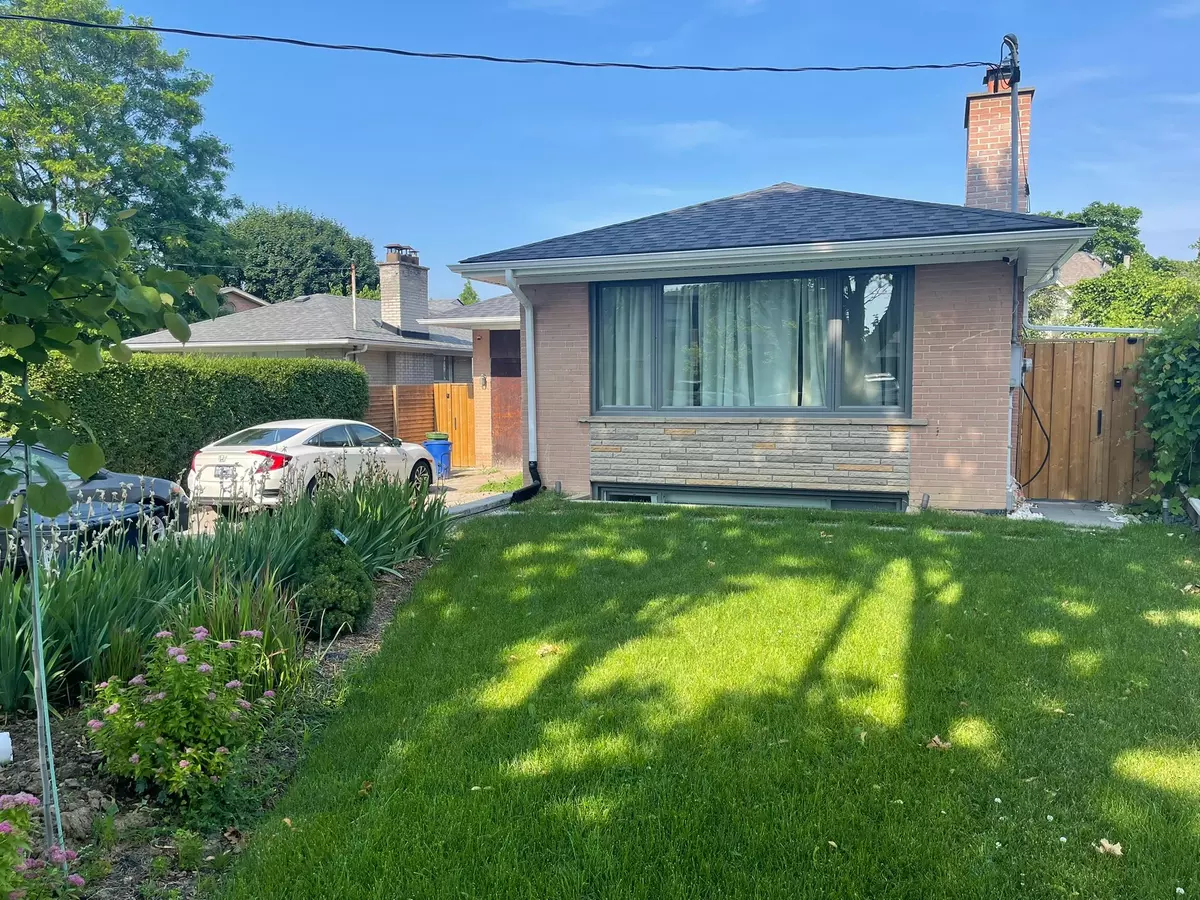 Toronto W09, ON M9P 1P2,29 Ruscoe CRES #Basement