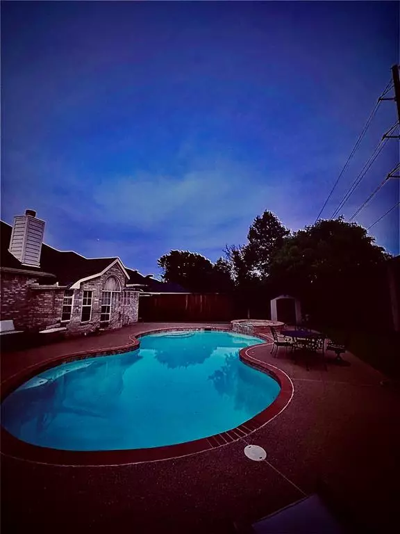 Trophy Club, TX 76262,25 Cimarron Drive