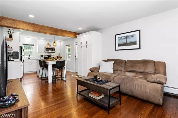 Manville Boro, NJ 08835,415 W Frech Ave