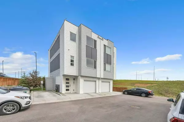 Calgary, AB T3K 2R9,101 Panatella SQ Northwest #701