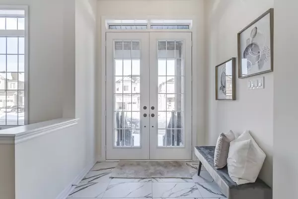 Whitchurch-stouffville, ON L4A 5C2,207 Fallharvest WAY