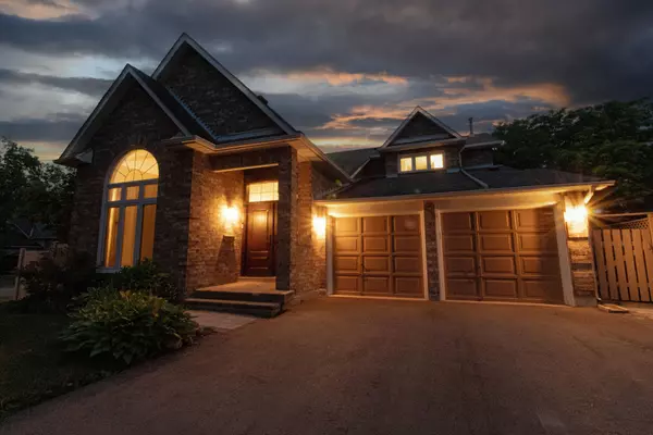 East Gwillimbury, ON L0G 1M0,87 Royal Amber CRES