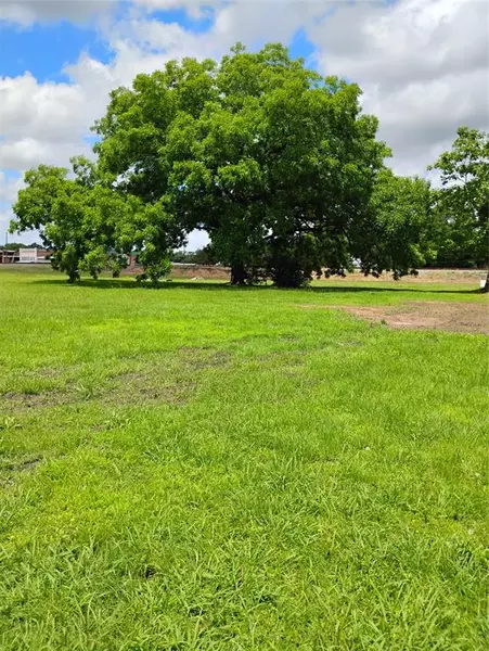 306 SE Front Street, Edgewood, TX 75117