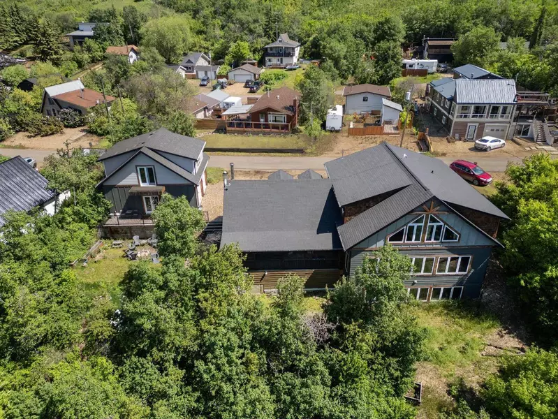 123 Minnewaukan RD, Tillicum Beach, AB T4V 2M9
