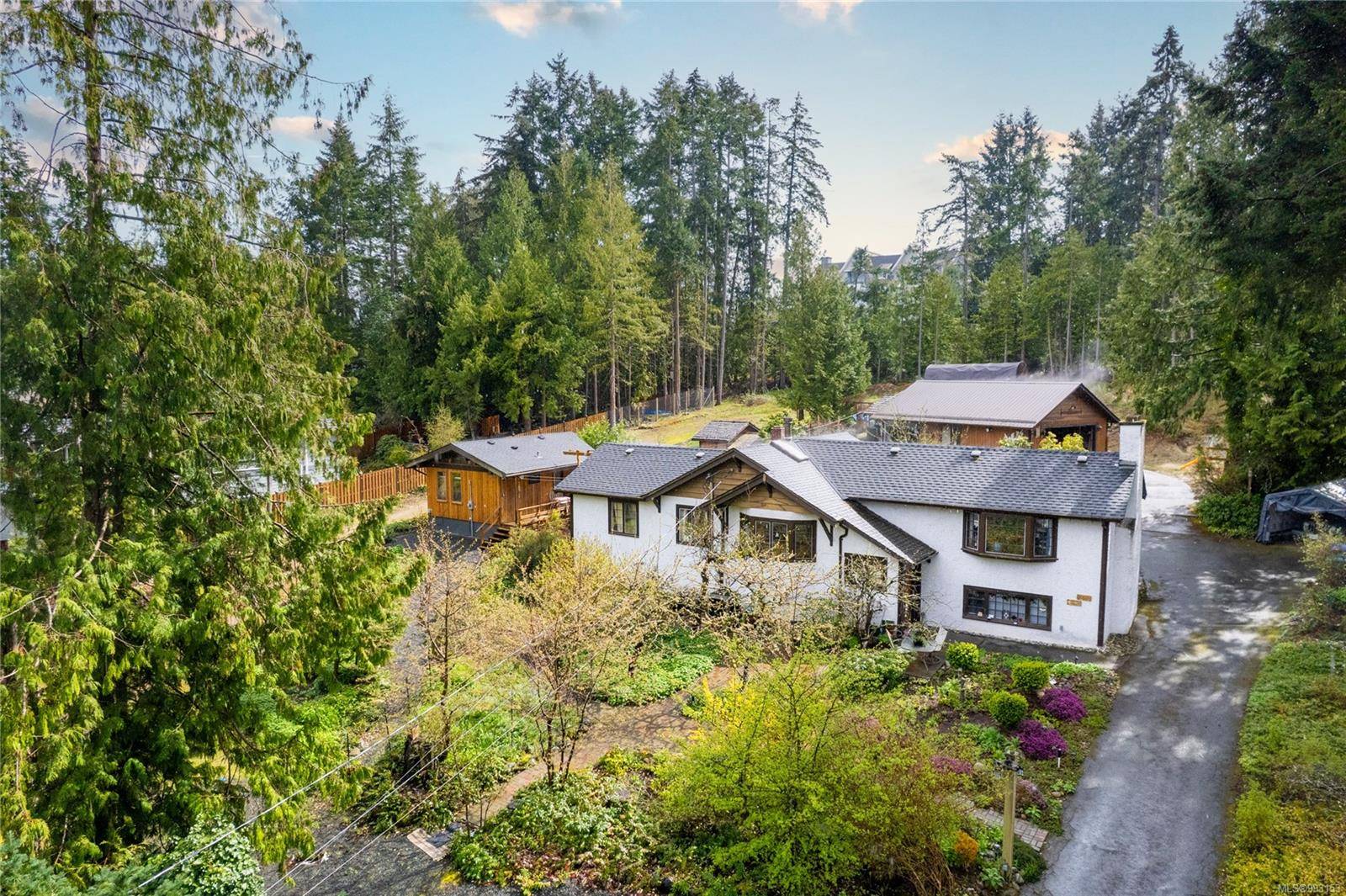 Qualicum Beach, BC V9K 1L3,218 Sunningdale Rd E