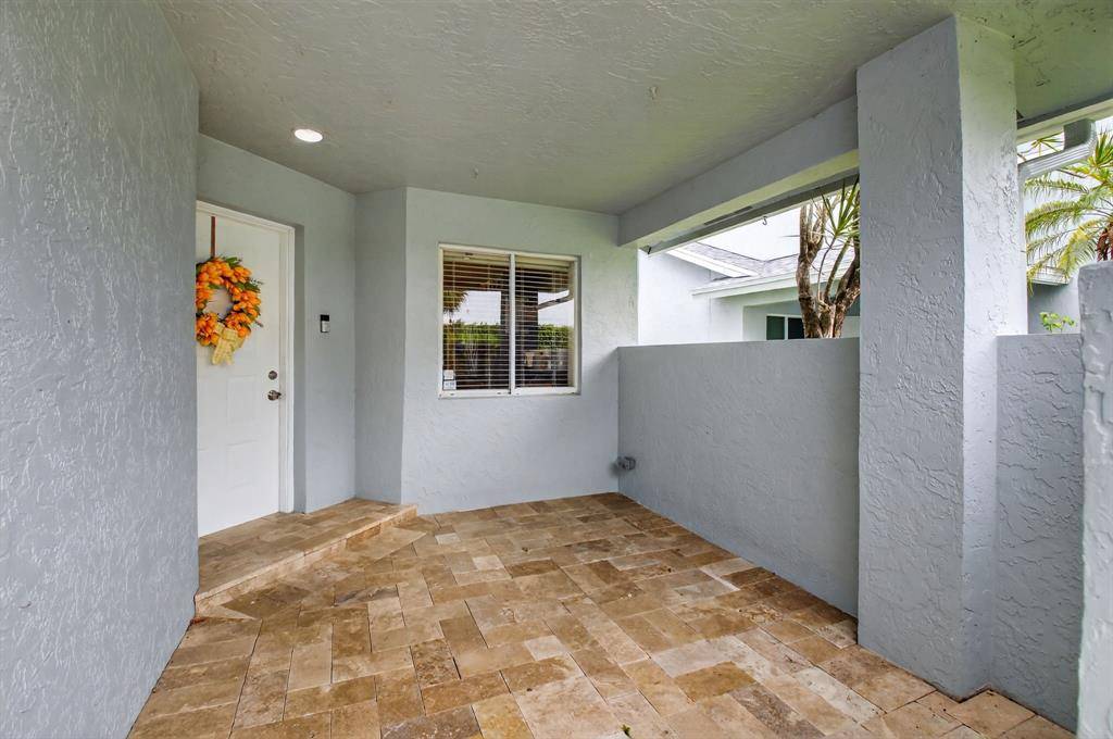 Boca Raton, FL 33433,6037 Old Court Rd #908