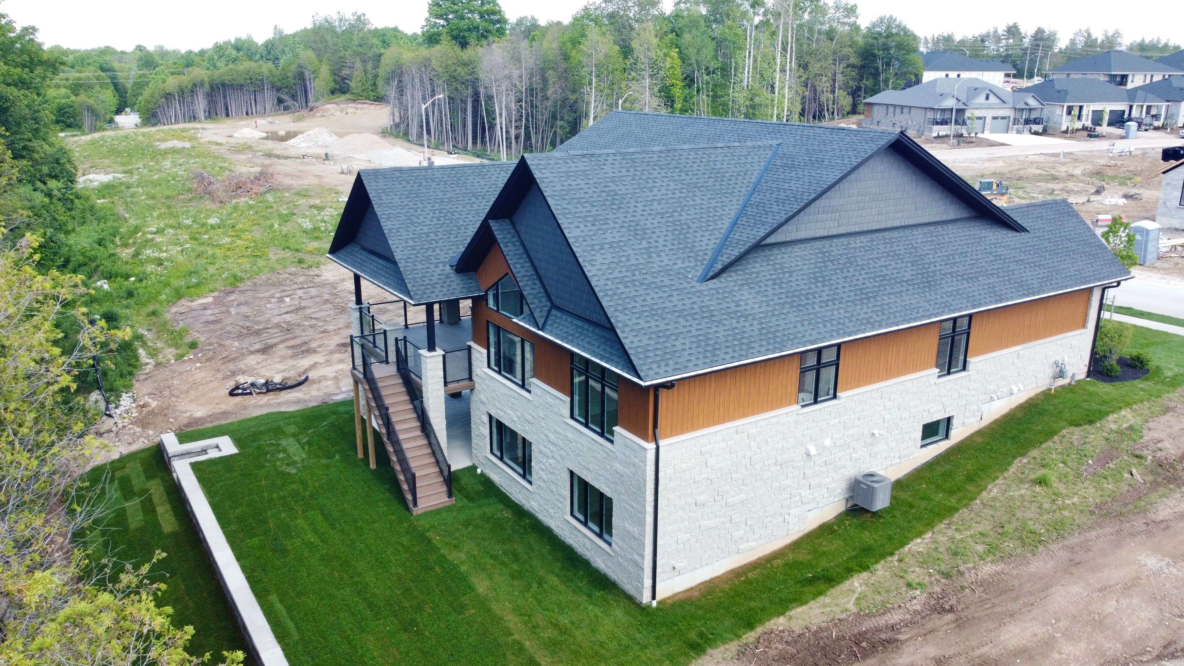 Hanover, ON N4N 0C5,776 20th ST