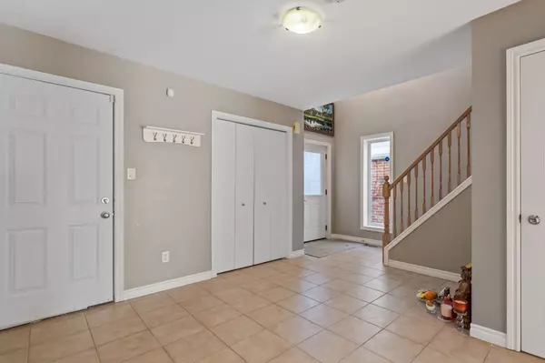 London East, ON N5Y 5V4,1307 Blackmaple DR