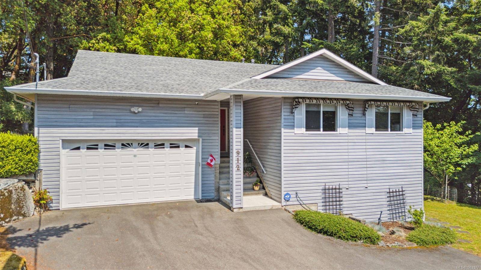 Langford, BC V9B 4Z6,912 Gade Rd