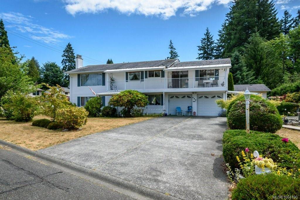 469 Woods Ave, Courtenay, BC V9N 3Y9