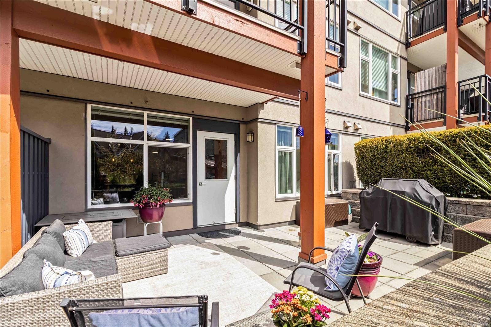Langford, BC V9B 0N8,662 Goldstream Ave #211