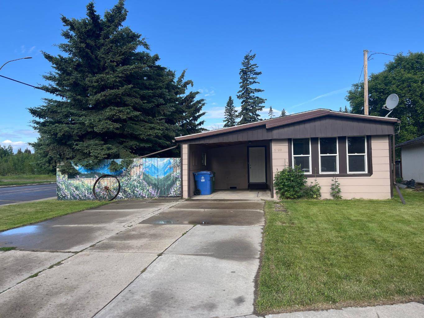 5020 59 Street Close, Rocky Mountain House, AB T4T 1G4