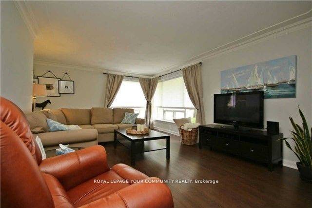 Bradford West Gwillimbury, ON L3Z 1R4,197 Church ST