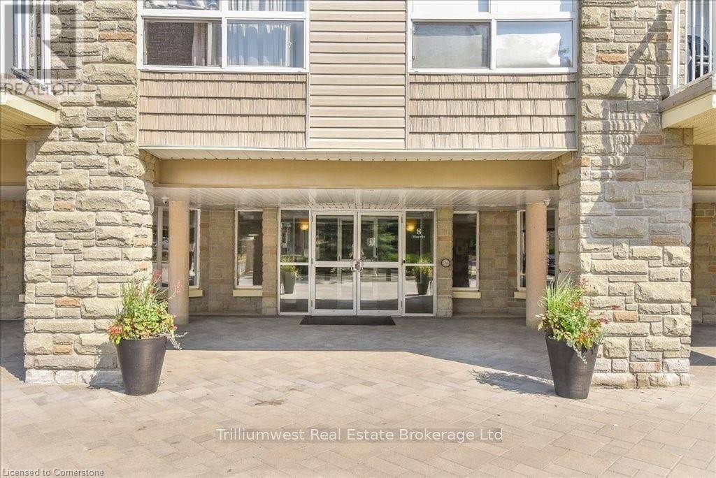 Cambridge, ON N1R 8R1,8 Harris ST #108