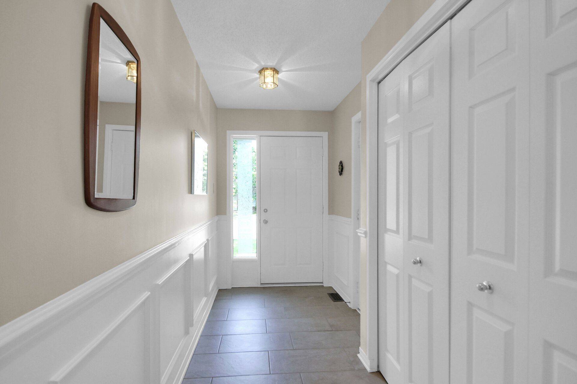 Stittsville - Munster - Richmond, ON K2S 1C8,20 Grand Cedar CT