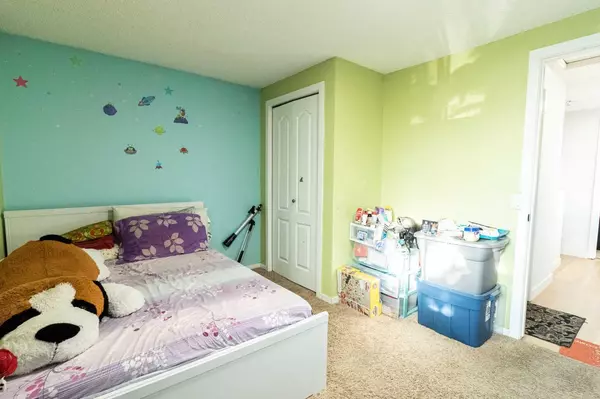 1155 Falconridge DR NE #78, Calgary, AB T3J 1E1