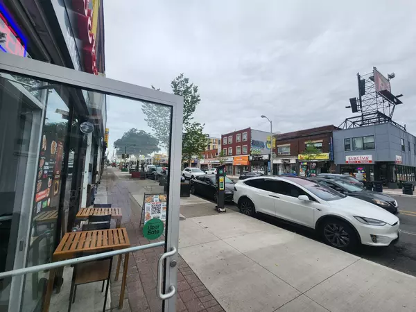 Toronto C03, ON M6E 2H1,1637 Eglinton AVE W