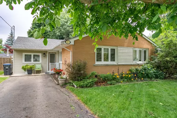 Mississauga, ON L5M 1B3,27 Sora DR