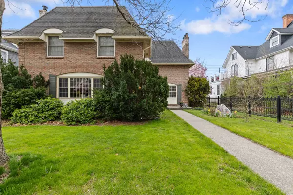 Welland, ON L3C 4T8,211 Merritt ST
