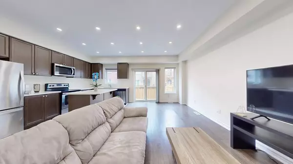 Hamilton, ON L8B 1W4,124 Mosaic DR